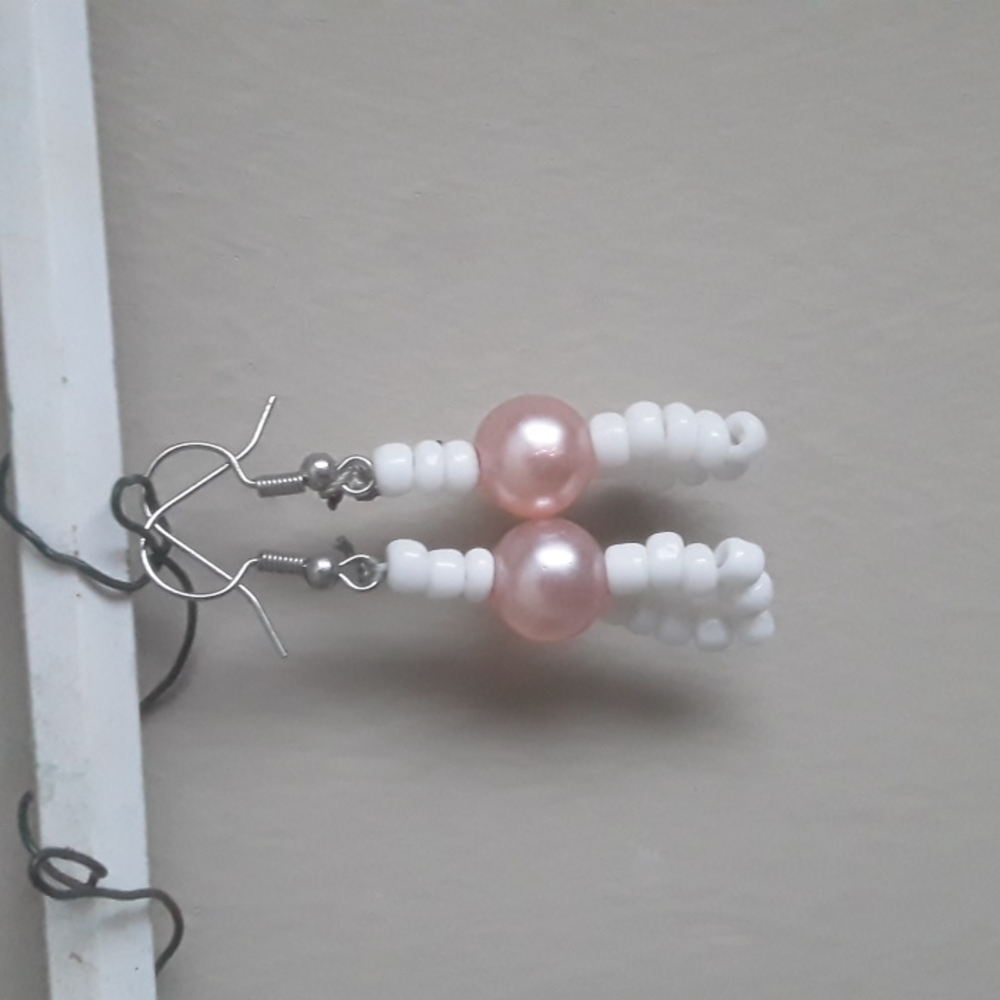 Handmade- Pearl/Bead Earrings